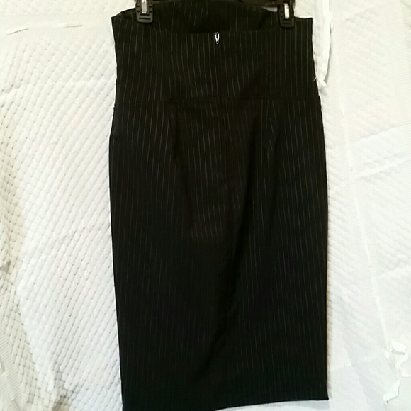 Skirt - Picture 3 of 6